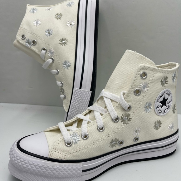 Converse WMNS Cream High-Top
CTAS EVA LIFT HI
EGRET/WHITE/PALE SURPLUS Sneakers - Picture 12 of 16